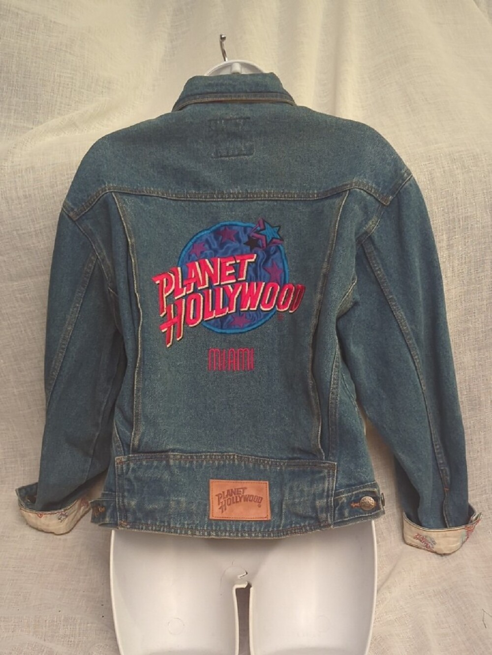 Vintage 1990s Planet Hollywood Women's Blue Denim Jean Jacket Miami